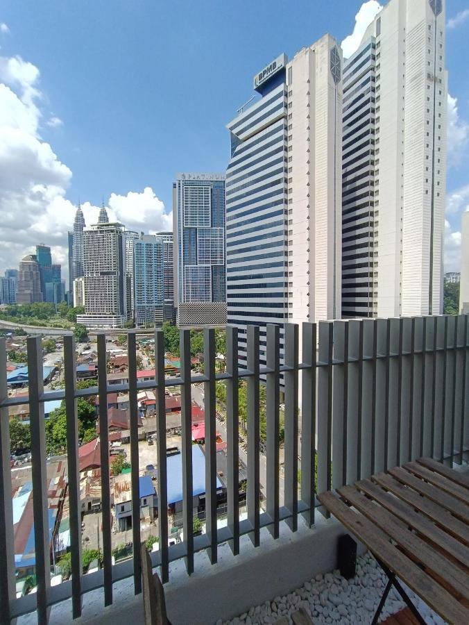 Cl 93b Balcony Klcc View Pangsapuri