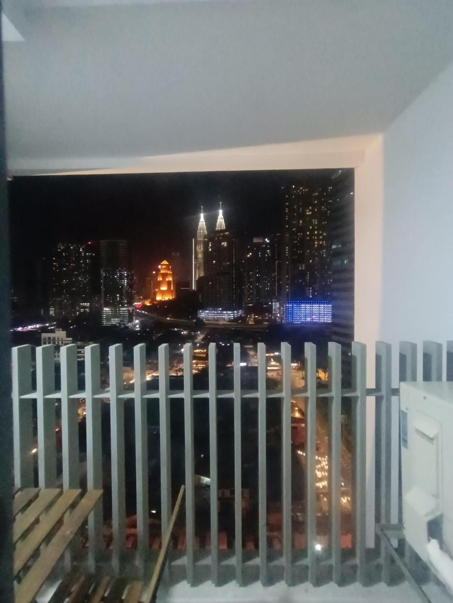 Pangsapuri Cl 93b Balcony Klcc View