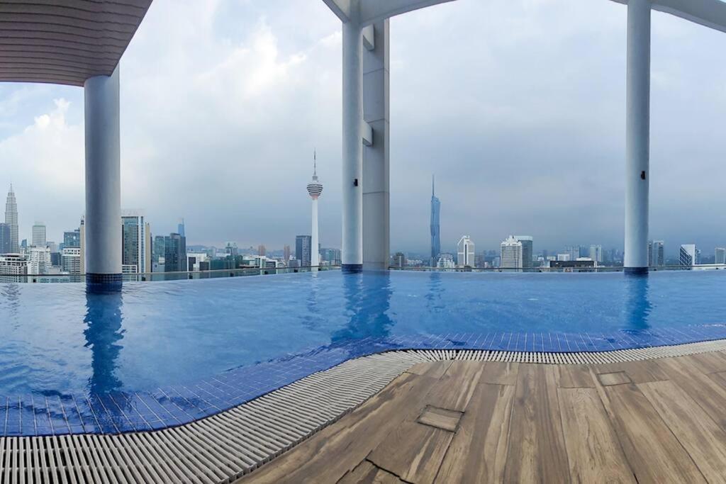 Cl 93b Balcony Klcc View Pangsapuri *